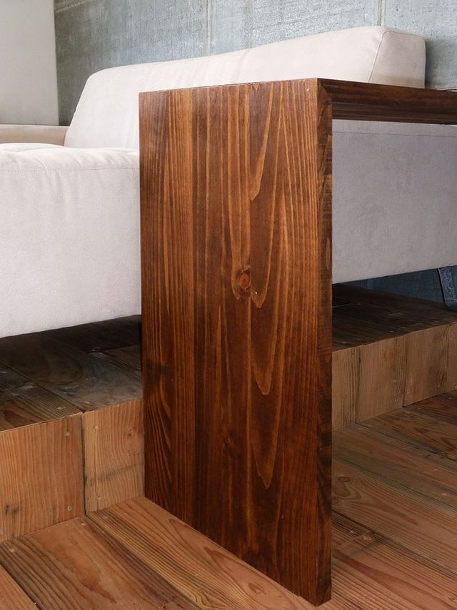 09 Couch side table