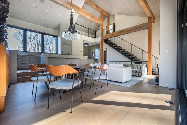 07 Living room
