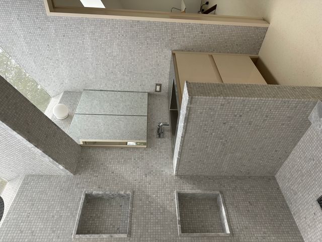 14 Bathroom